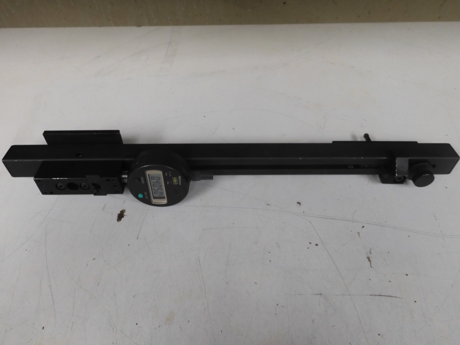 Mueller Gages - model 560 - 4.5-12"/.0005" Shallow Diameter Gages w/ case - QG59
