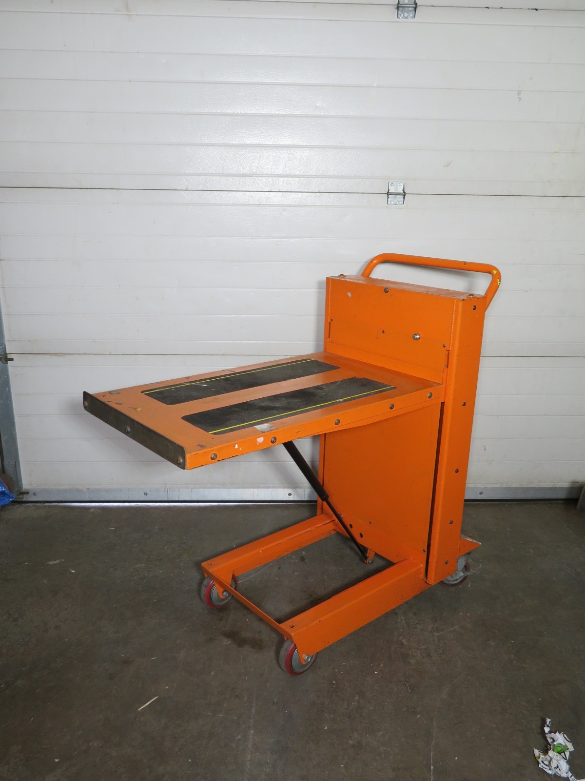 OKO Prime Self-Elevating Spring Table 200KG capacity