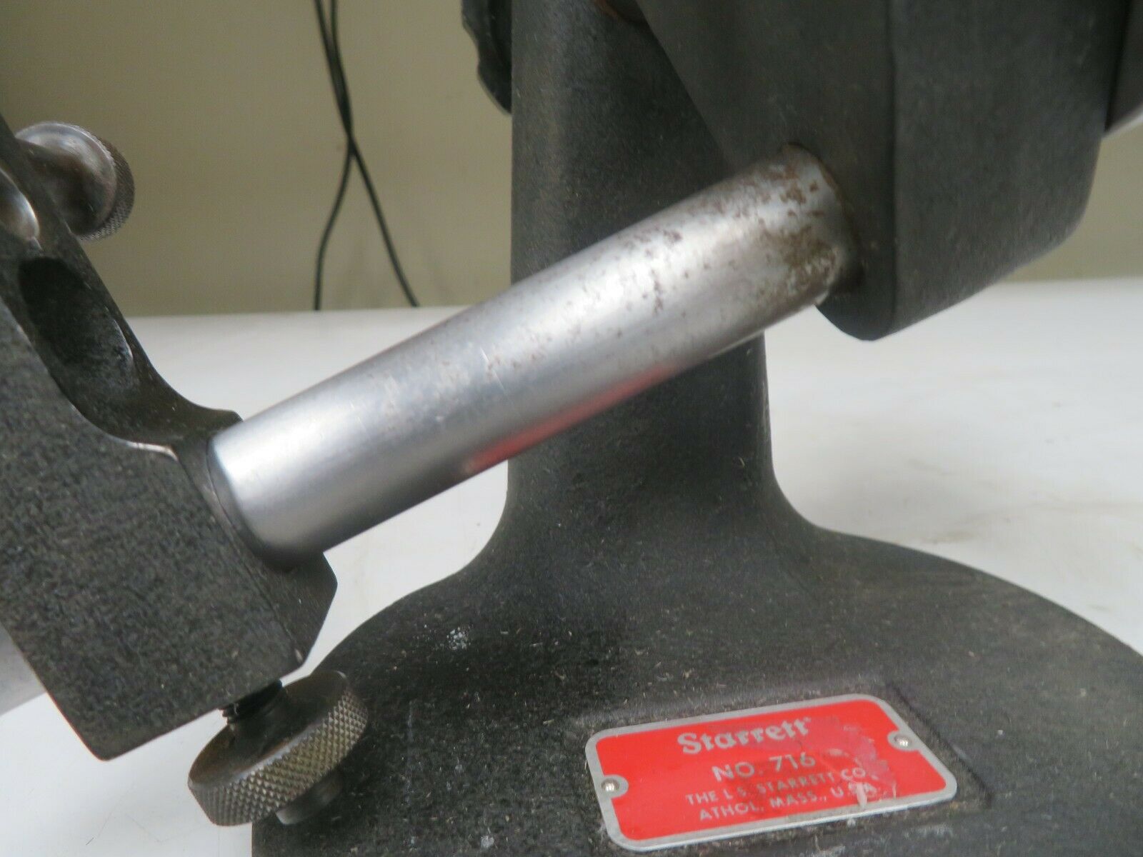 Starrett model 716 Portable Indicator Calibrator OU22 Bullseye