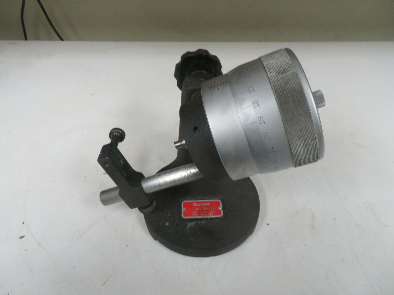 Starrett model 716 Portable Indicator Calibrator OU22 Bullseye