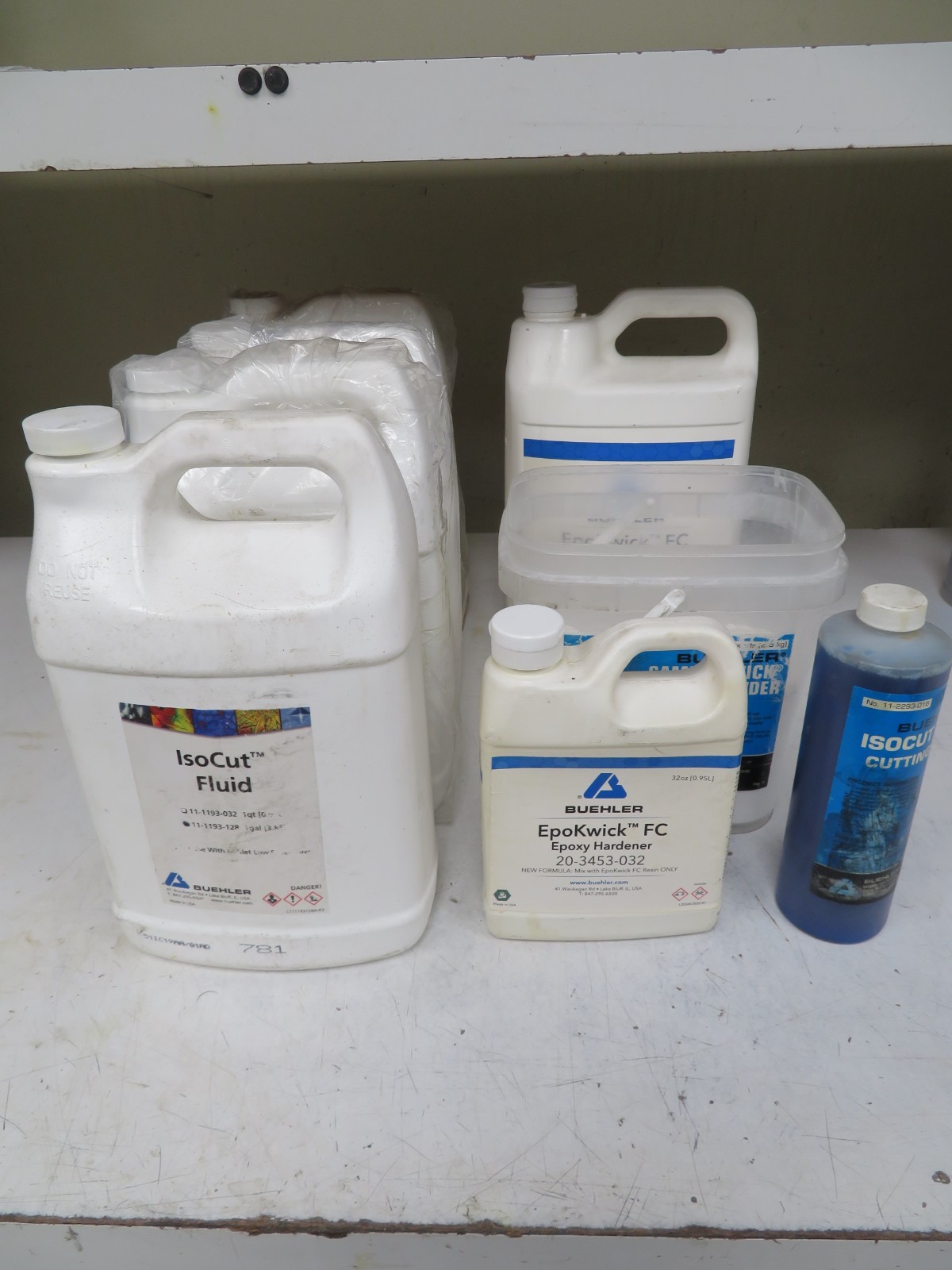 Buehler Mettalurgical Supplies ISOCUT Fluid, Epoxy, Resin