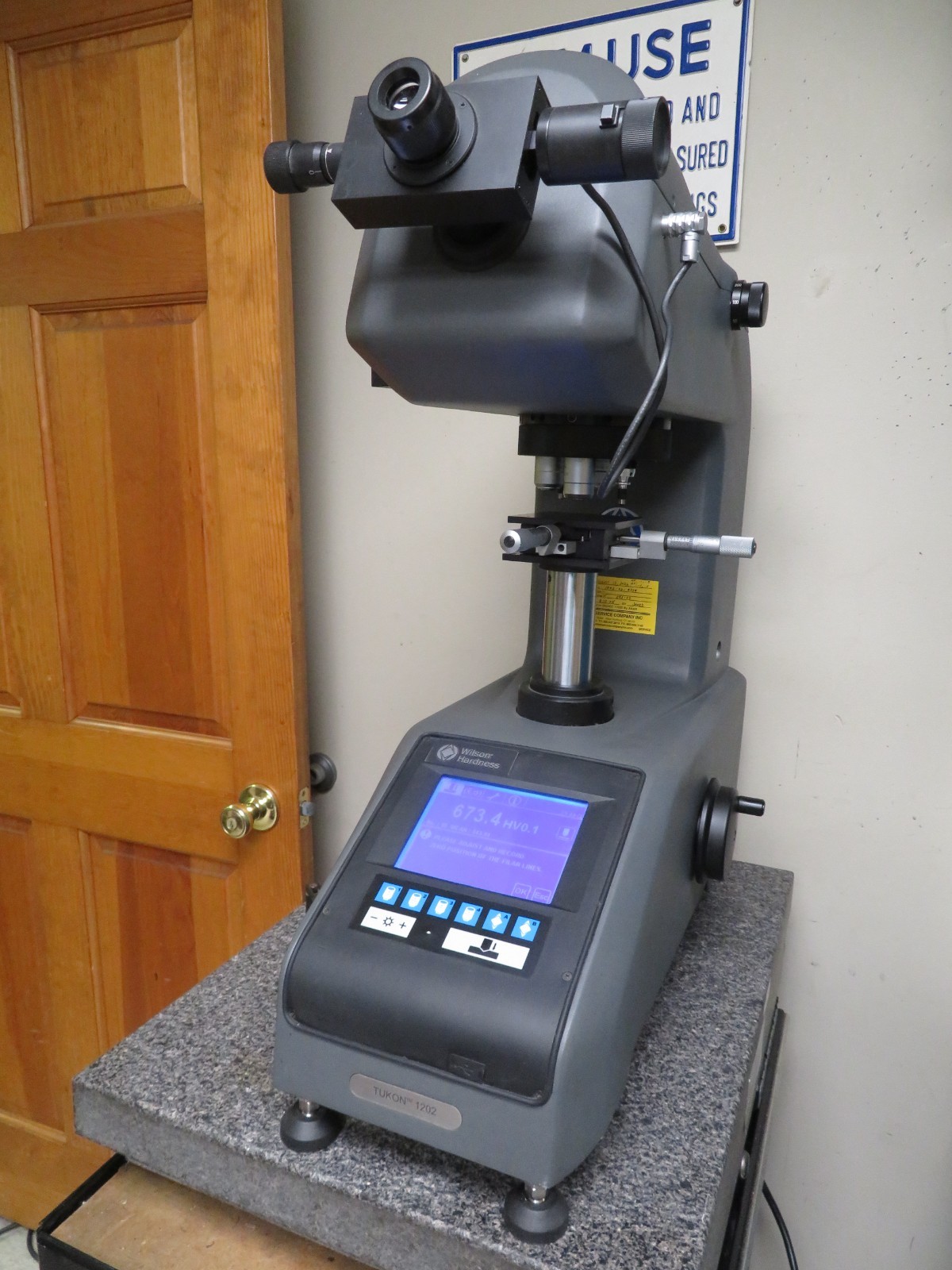 Buehler Micromet 1202 Knoop Vickers Microhardness Tester Direct & Calibrated