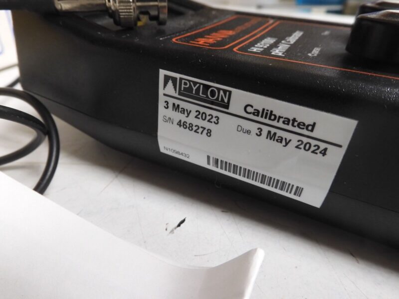 Hanna Instruments HI-931001 pH/mV Calibrator Simulator with LCD Display - PY43 - Image 5