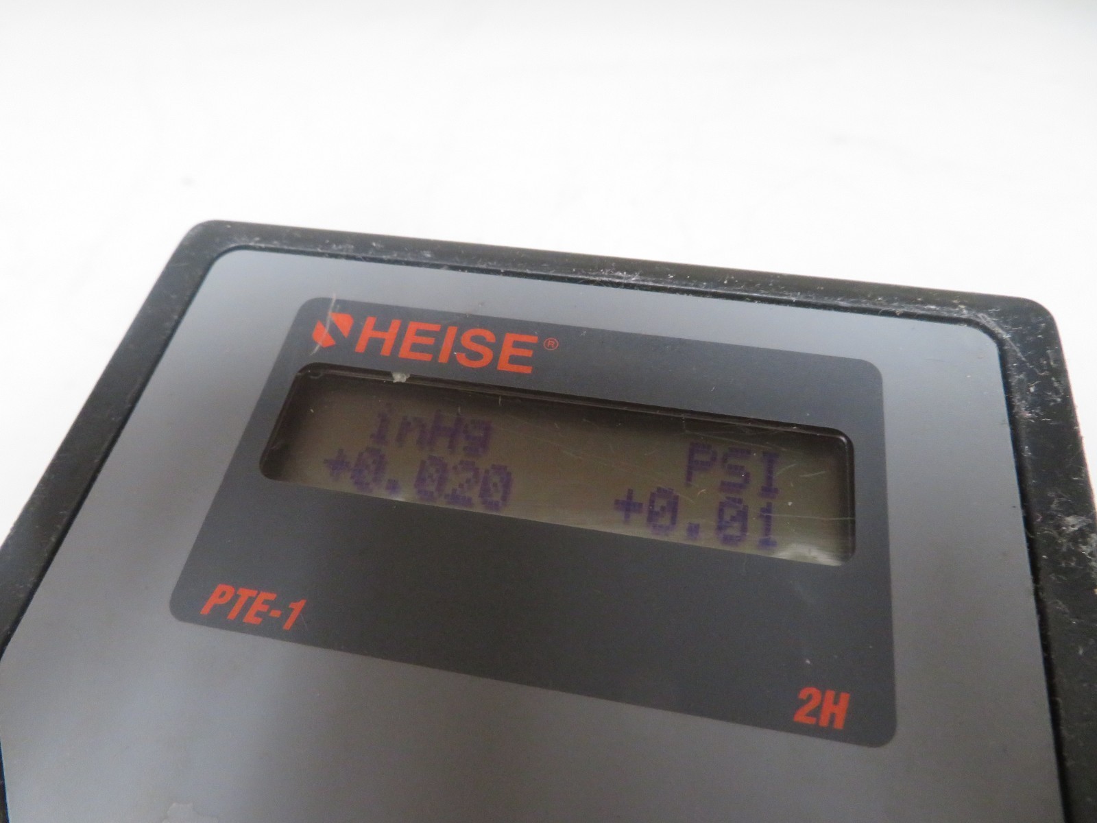 Heise PTE-1 Pressure Heise Calibrator w/ 2 Modules 0-150psig 0-30inhg QG8 - Image 4