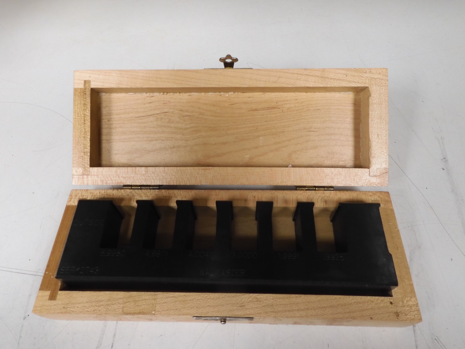 Kalmaster 6" Caliper Calibrator/Calibration Fixture in case - QF16