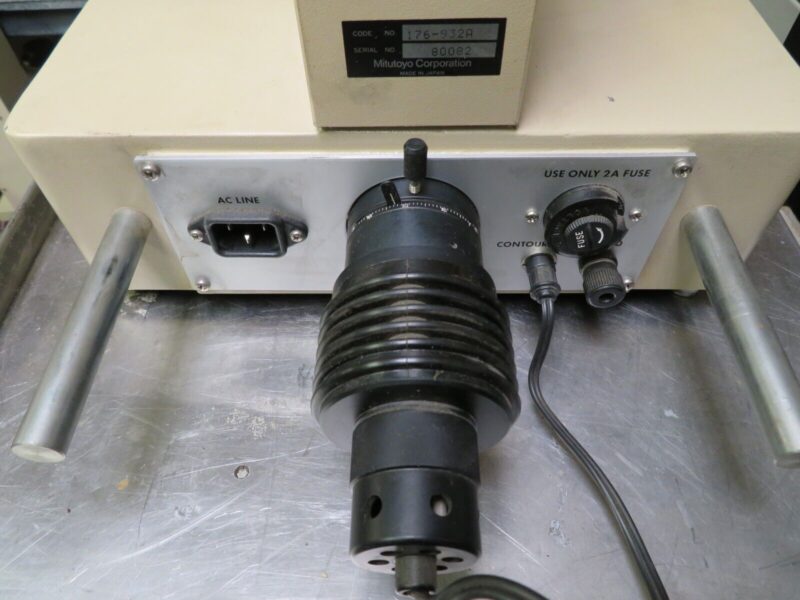 Mitutoyo 176-932A Toolmakers Microscope 30 or 100x Mitutoyo 2x Micrometer Heads - Image 10