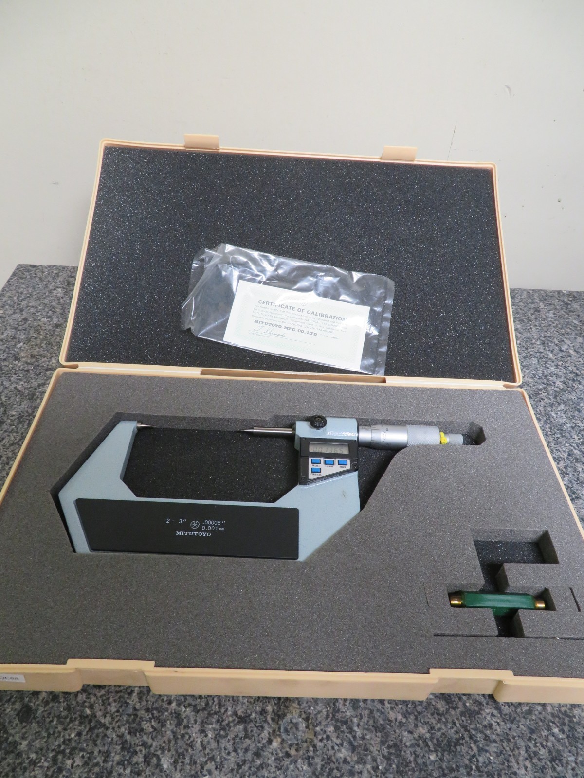 Mitutoyo 342-713 2 - 3" .00005" Point Micrometer QE68