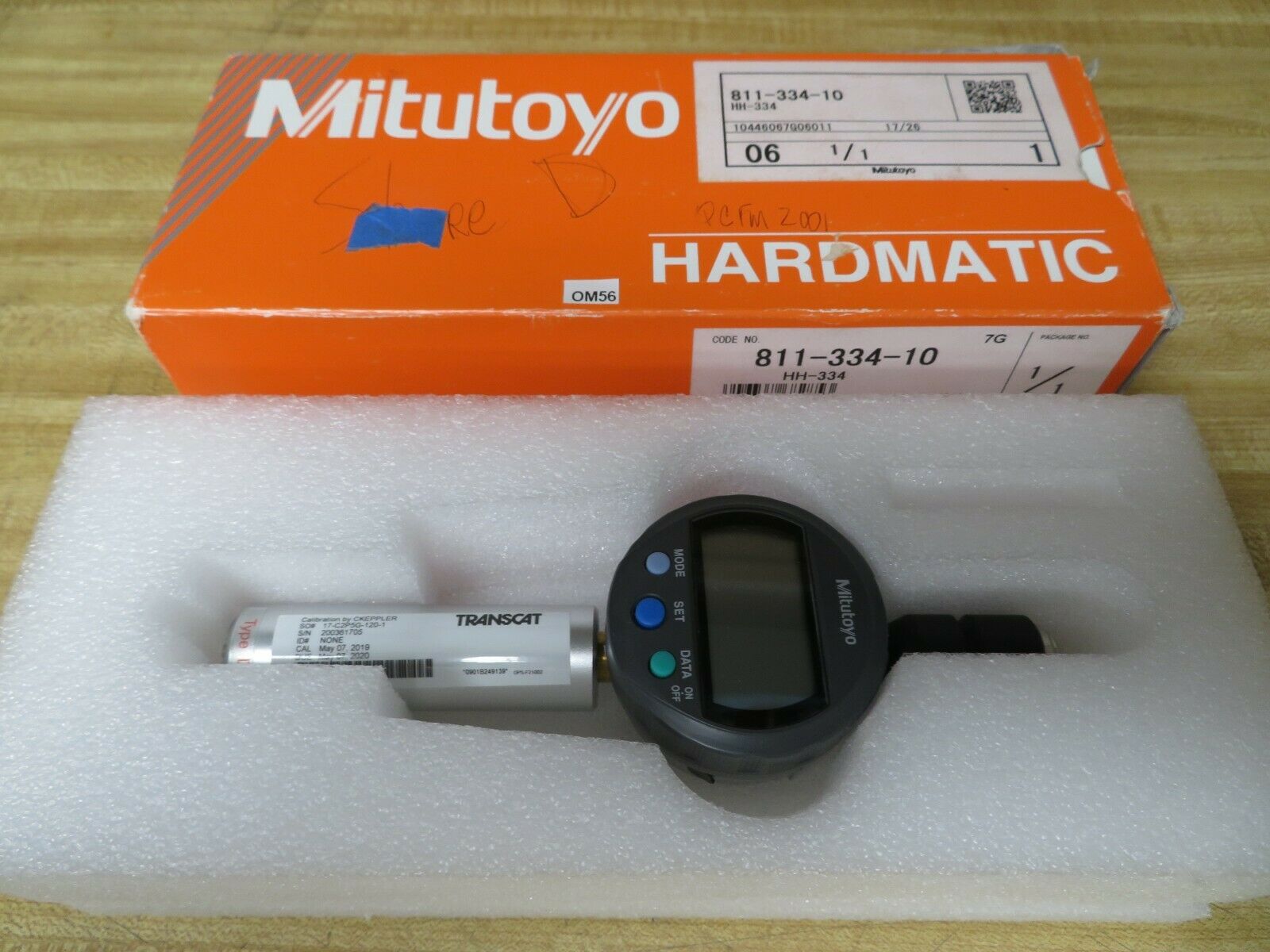 mitutoyo-811-334-10-model-hh-334-digital-durometer-shore-d-long-leg