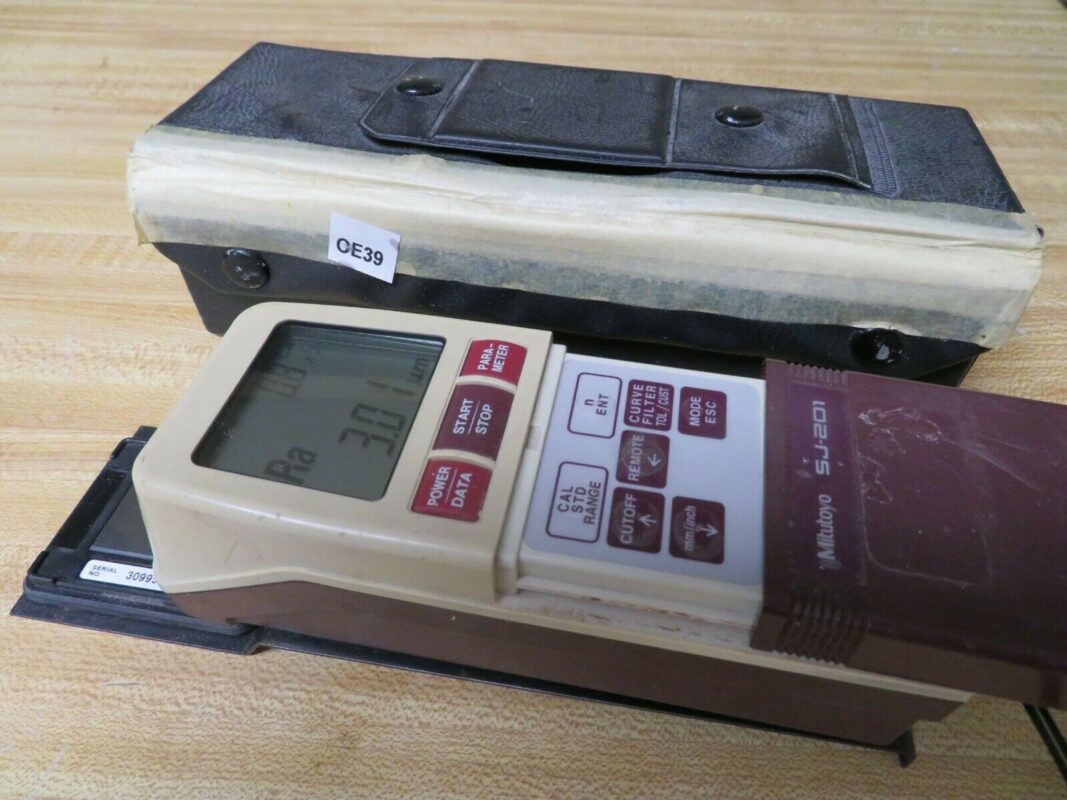 Mitutoyo SJ201 Profilometer Surface Finish Tester Surftest OE39