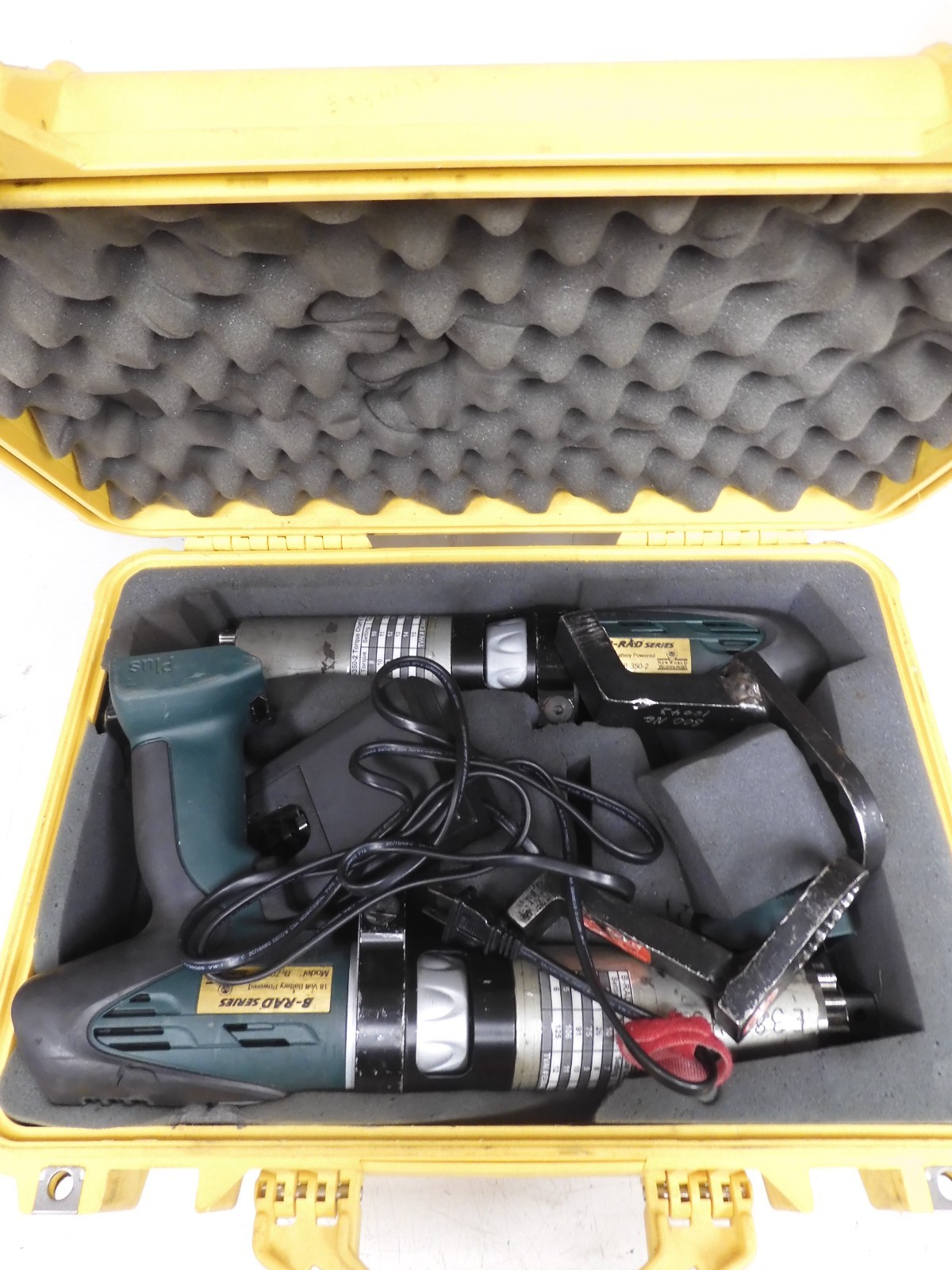 B-Rad Series B-700-2 & B-350-2 Cordless Torque Wrench in case w/ charger - QD24