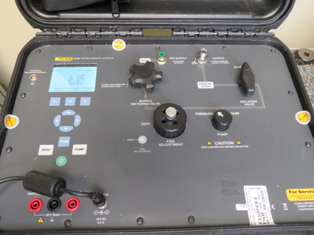 Fluke 3130 Portable Pneumatic Pressure Calibrator 300PSI/ 20Bar PF4