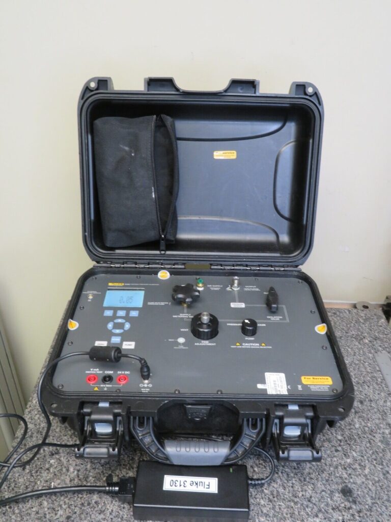 Fluke 3130 Portable Pneumatic Pressure Calibrator 300PSI/ 20Bar PF4