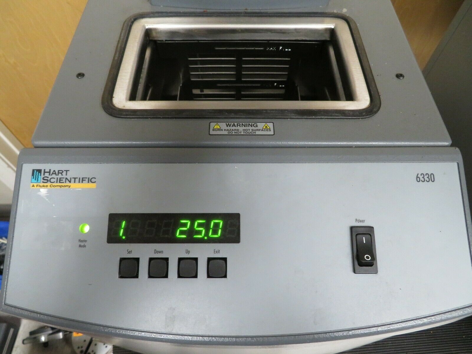 Fluke Hart Scientific 6330 Compact Temperature Calibration Baths 35 °C