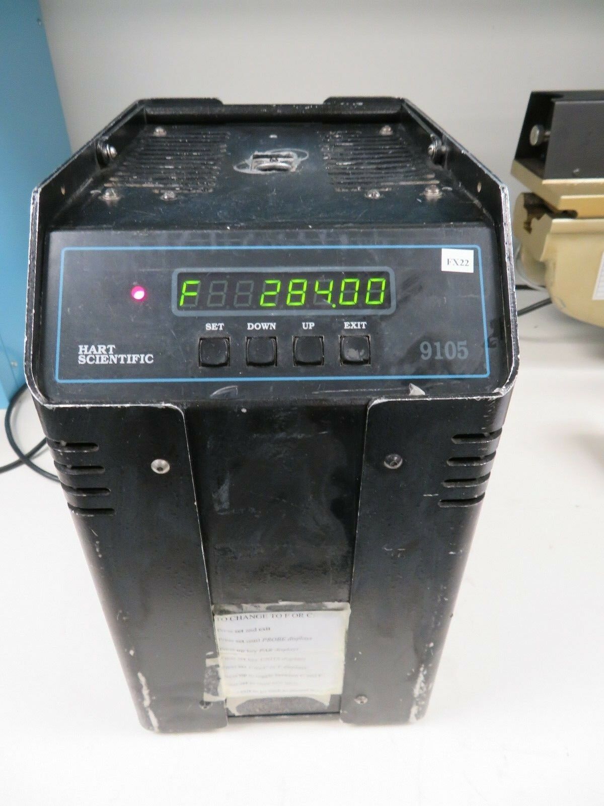 Fluke/Hart Scientific Model 9105 DryWell Calibrator FX22 Bullseye