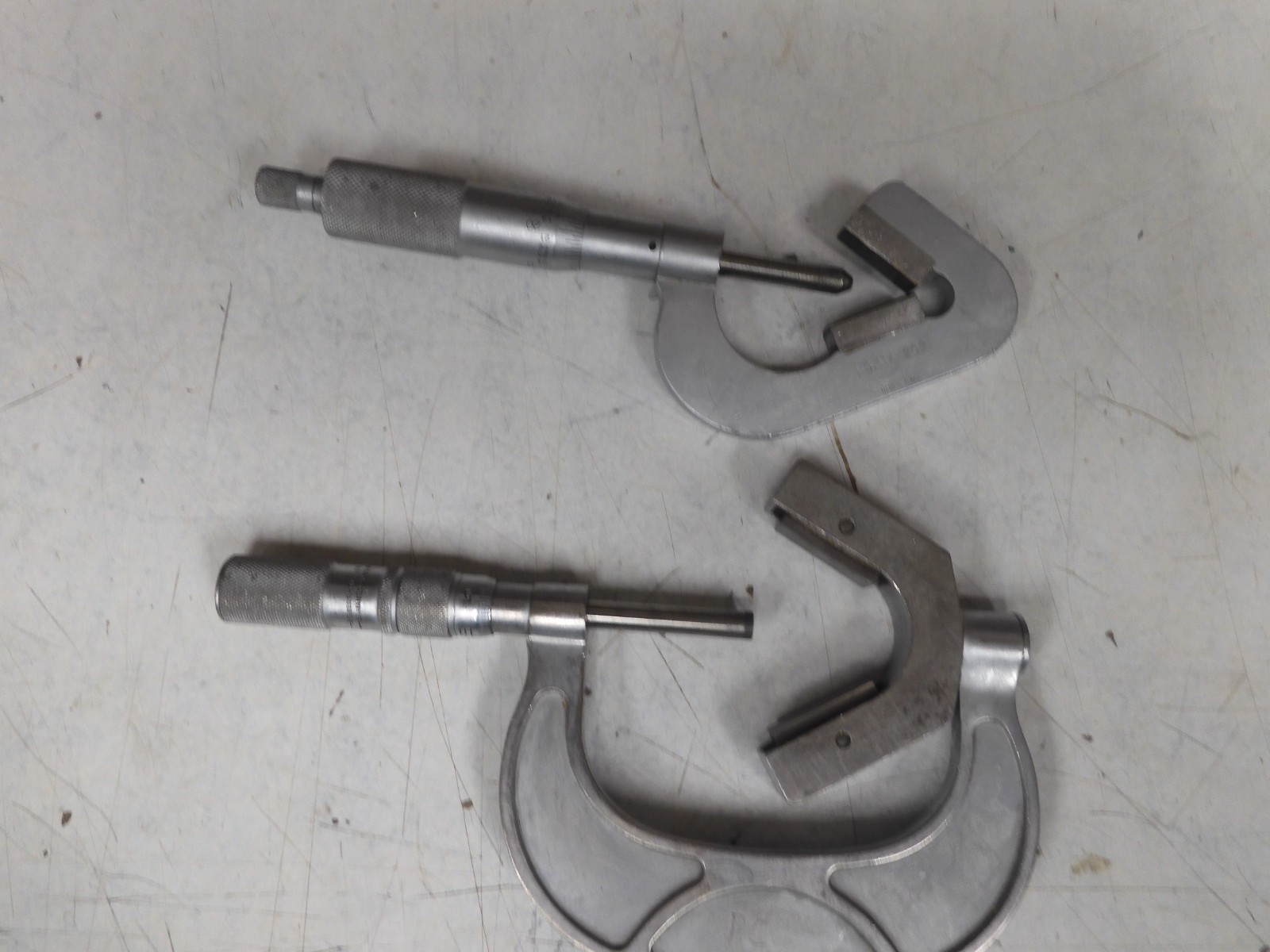 Lot of 2 - Mitutoyo & Scherr Tumico V-Anvil Micrometers - QB15 - Image 3