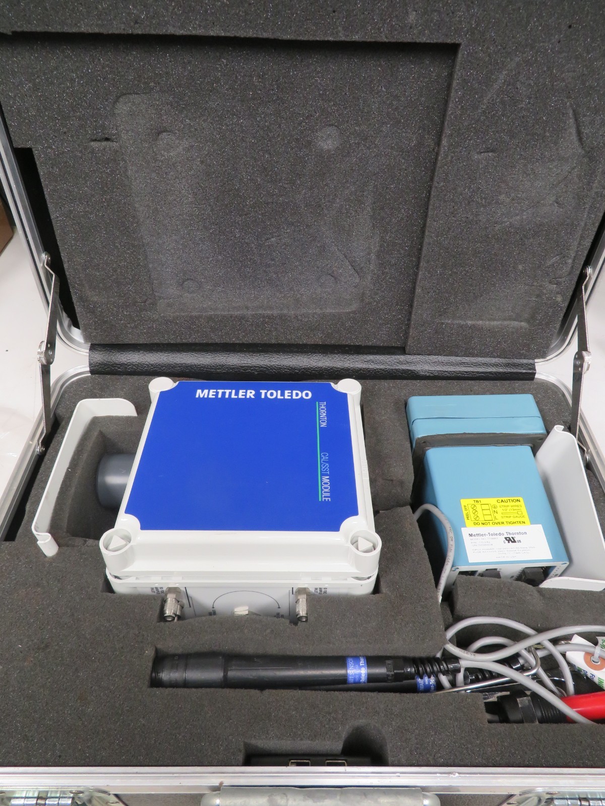 Mettler Toledo Thorton CAL/SST Module in case w/ accessories - QG19