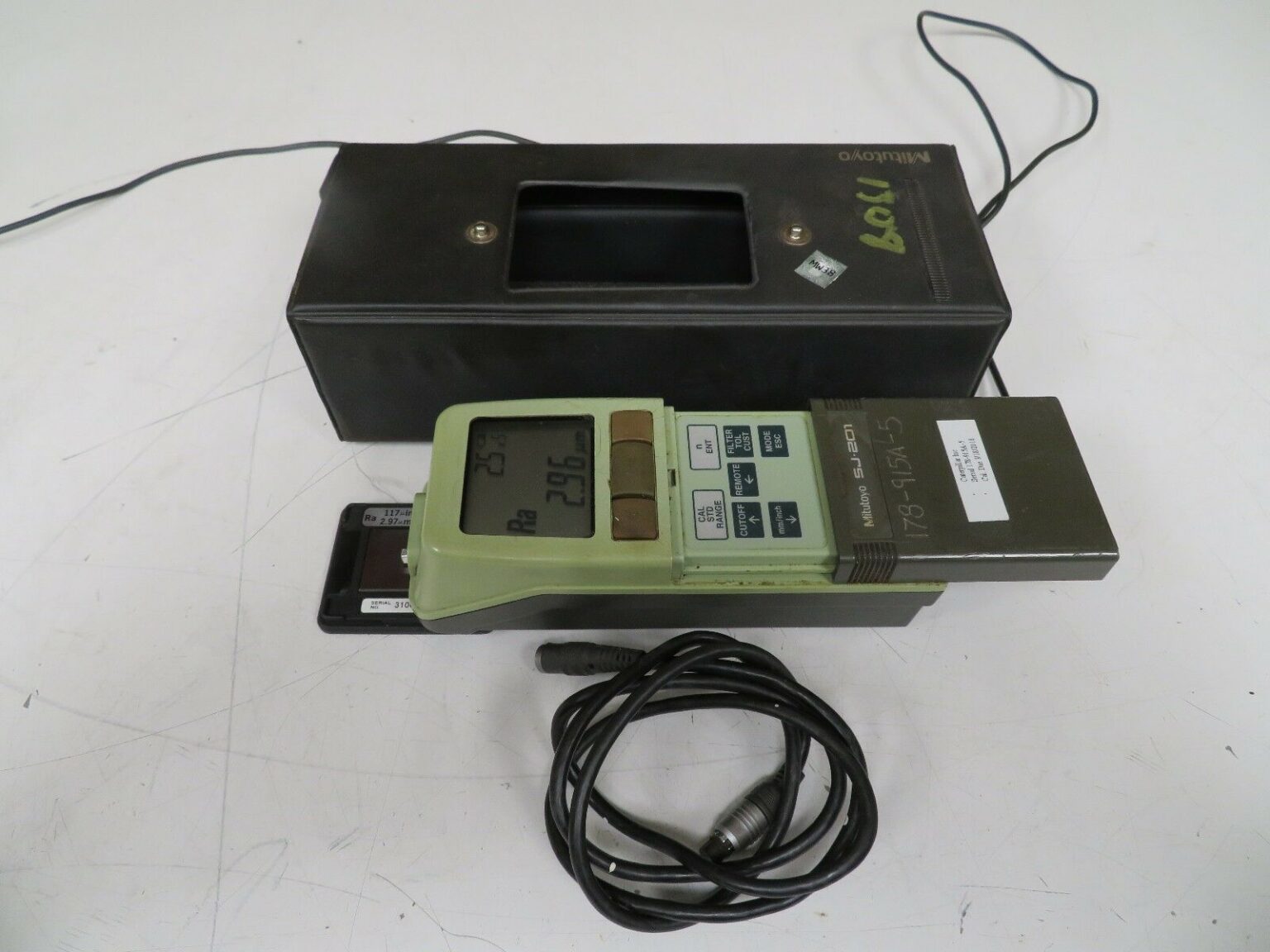 Mitutoyo SJ201 Profilometer Surface Finish Tester Complete tested