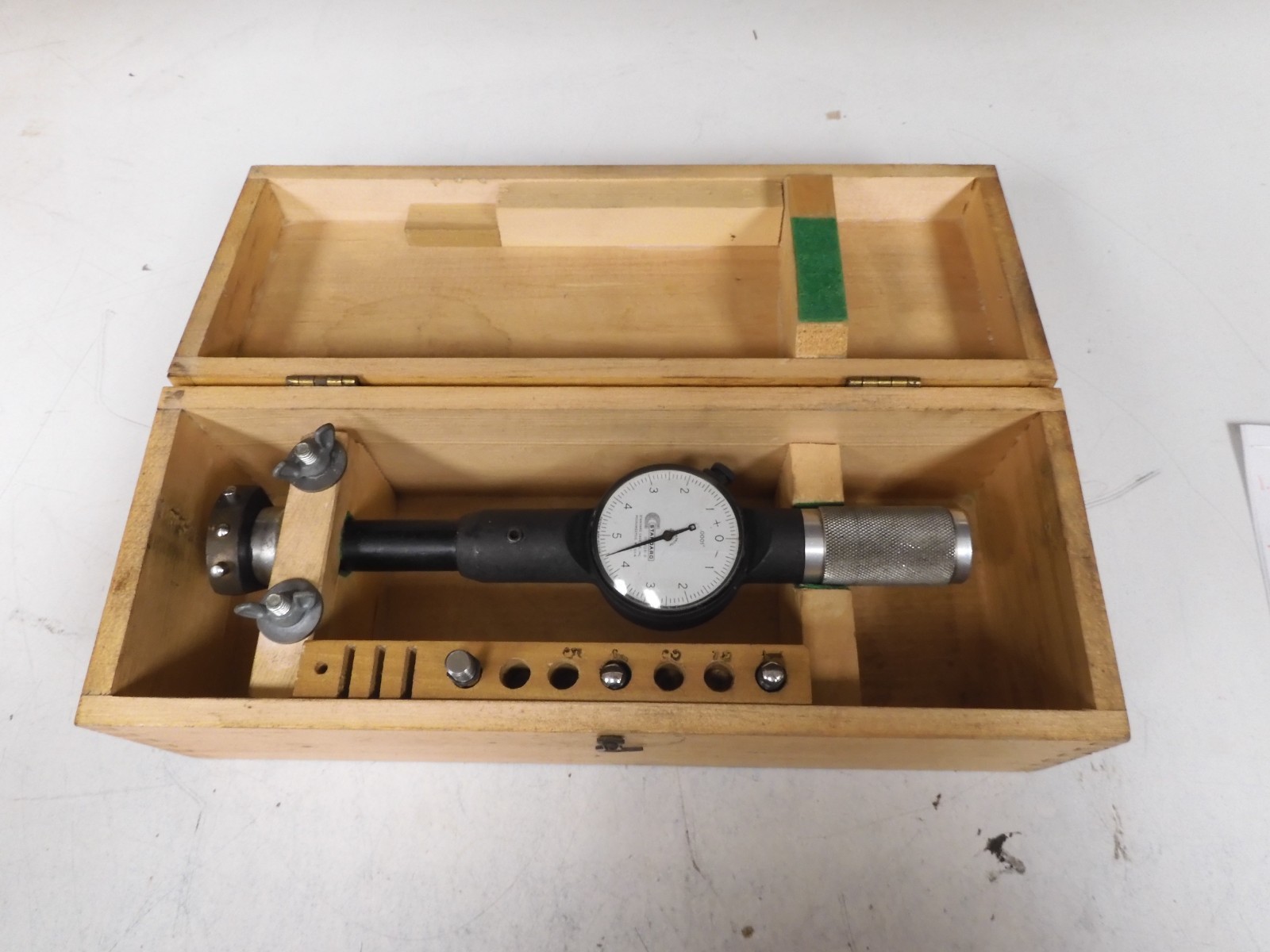 Standard Digital Bore - 2 1/8 - 3 1/8"/ .0001" with 3 tips & wooden case - QL24