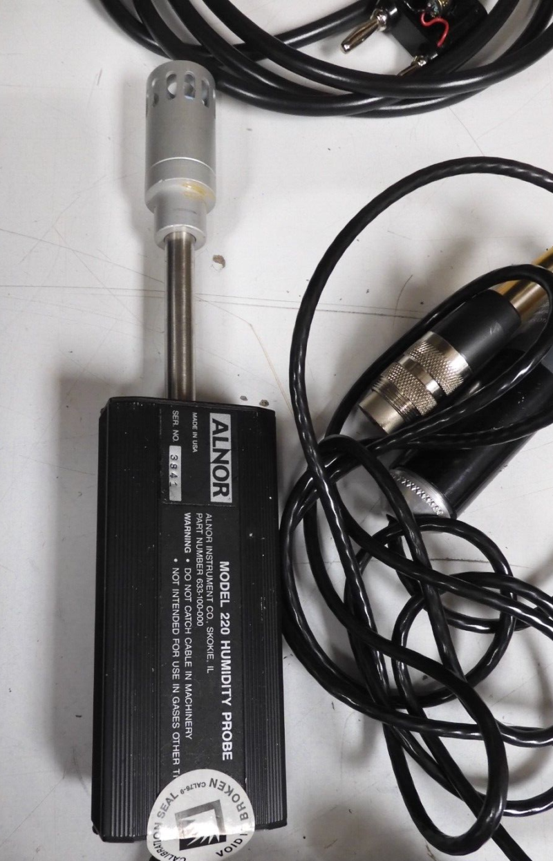 Alnor - model 8575 - Compuflow ThermoAnemometer w/ probes & Accessories - PU15 - Image 6