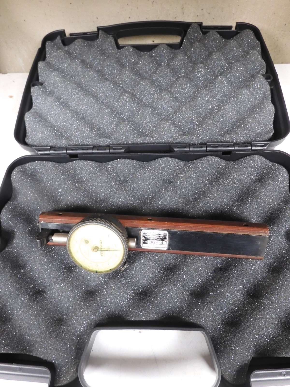 Federal Gage - Model 36P - Shallow Diameter Gage 1-8"/.0001" - QK49