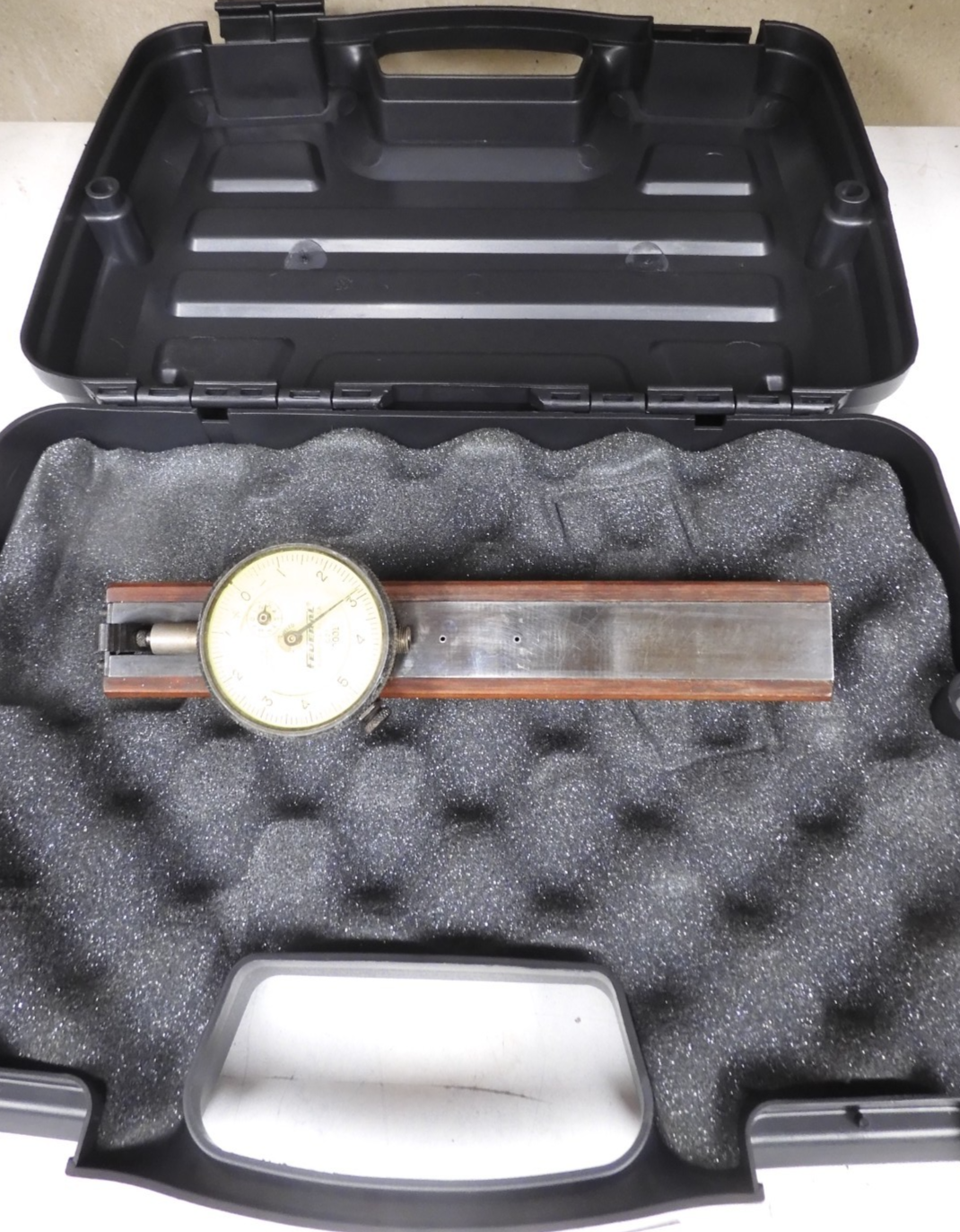 Federal Gage - Model 36P - Shallow Diameter Gage 1-8"/.0001" - QK54