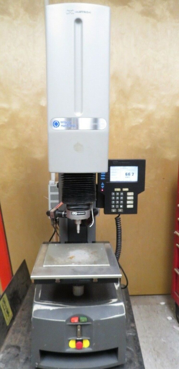 Instron Wilson Hardness Tester Model 2000T Rockwell hardness Tester w