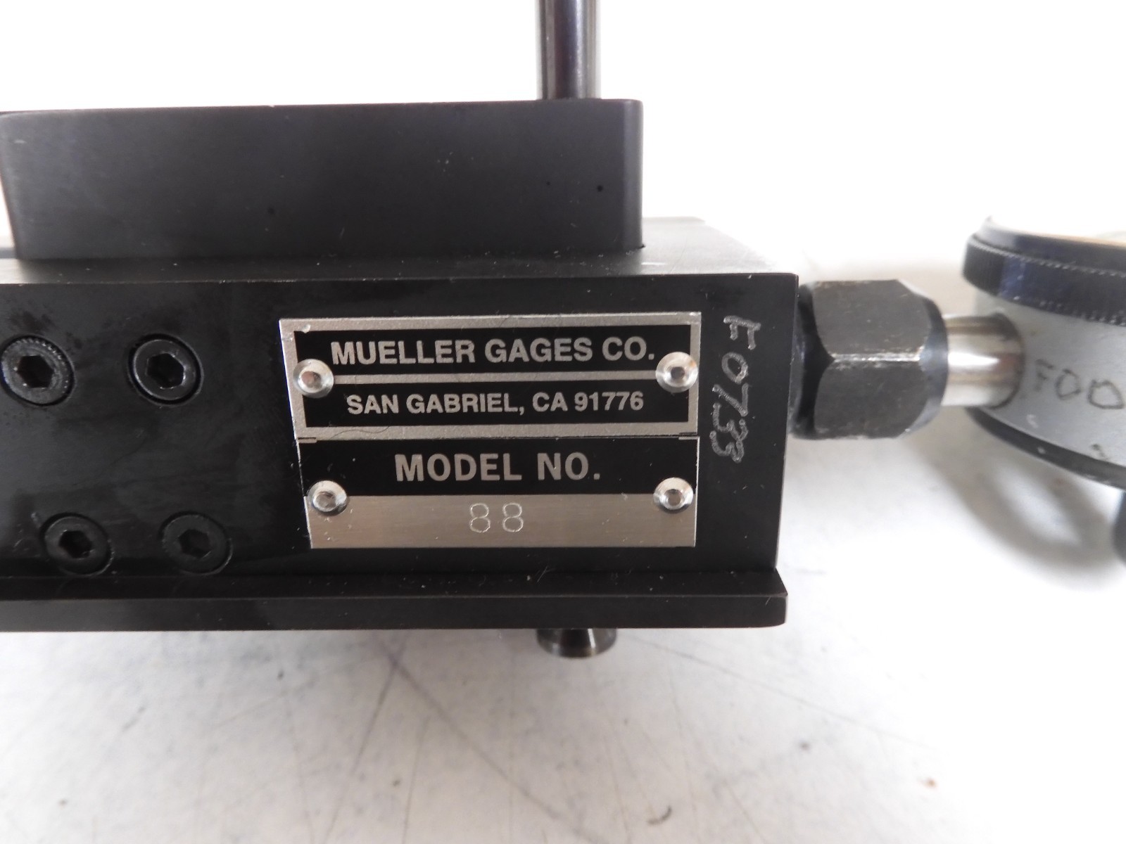 MUELLER GAGE - 88 Series - Adjustable Diameter & Groove Gage - .0001" - QF31 - Image 4