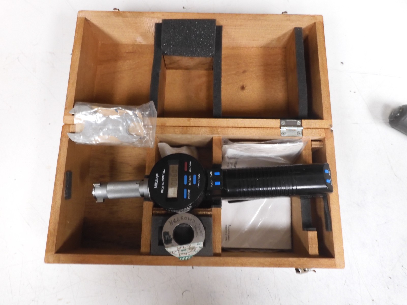 Mitutoyo Borematic 568-408 Digimatic Bore Gages .8-1.0"/.00005" - QD75