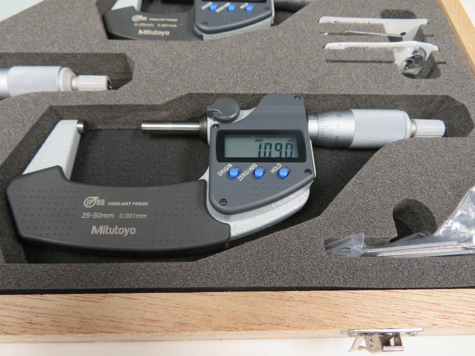 Mitutoyo IP65 Micrometer Set 293-963-30 0-100mm .001mm QK32 - Image 3