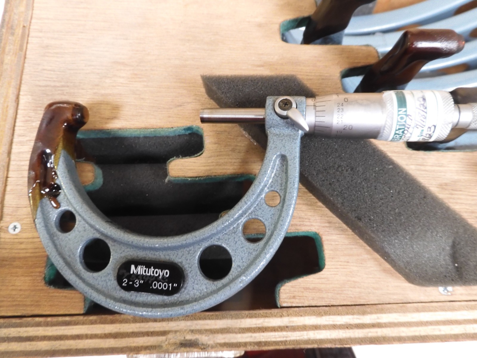 Mitutoyo - model 103 - 2-12"/.0001 Micrometer Set in case - QL13 - Image 4