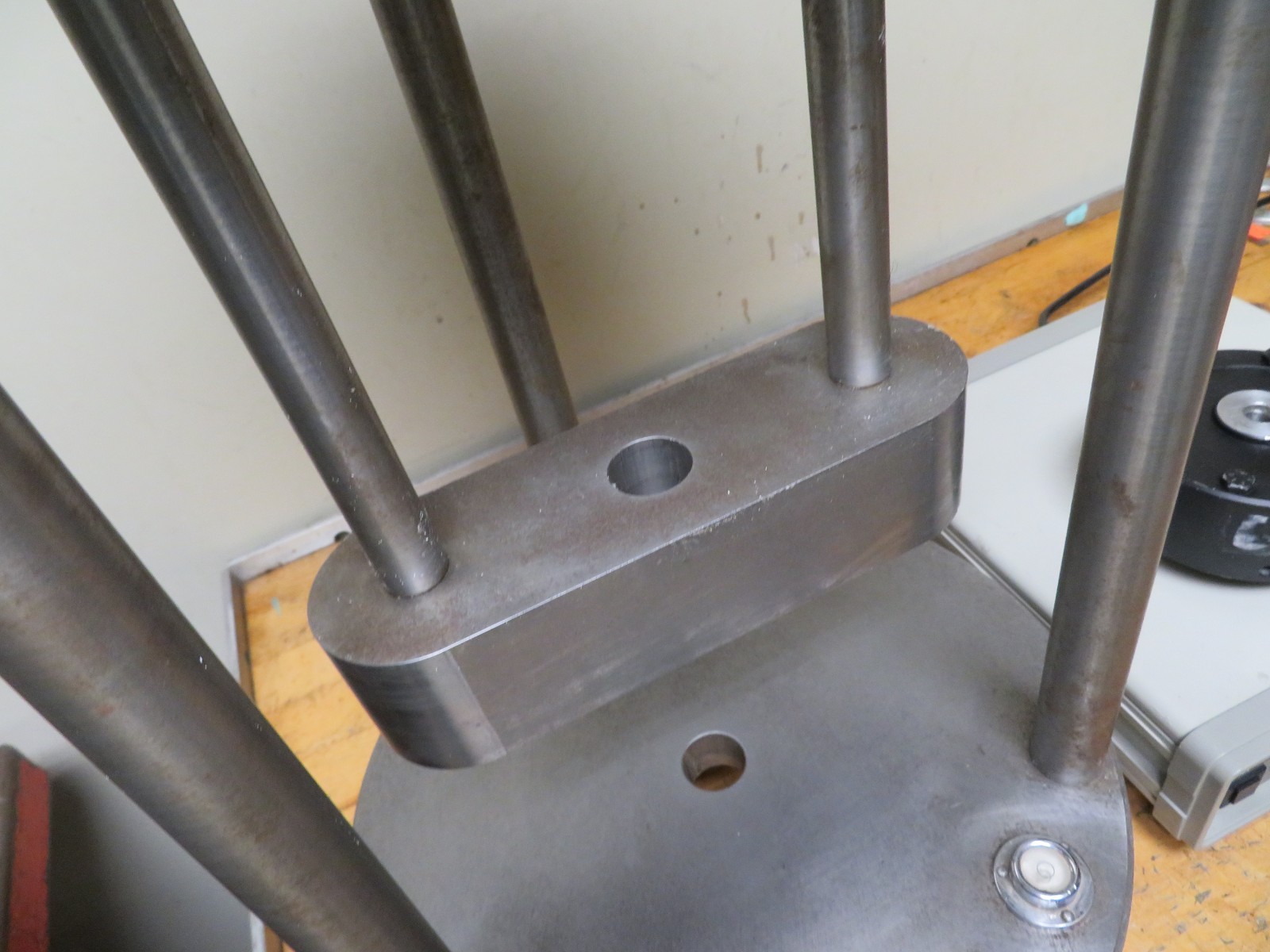 Morehouse UCM-10 Universal Force Calibration Machine 10K ASTM E74, ISO 376 - Image 6