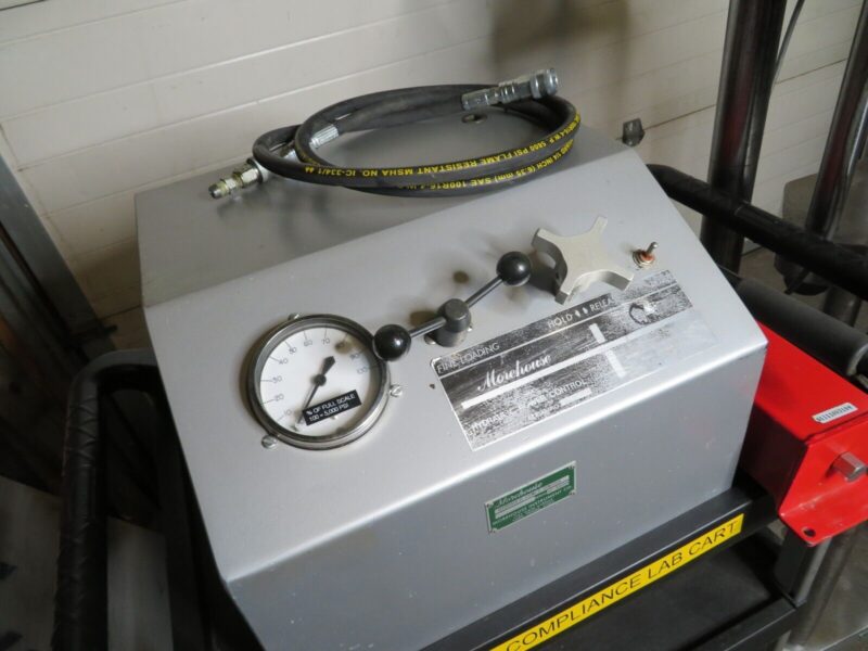 Morehouse UCM-100 Universal Force Calibration Machine 100K ASTM E74, ISO 376 - Image 6