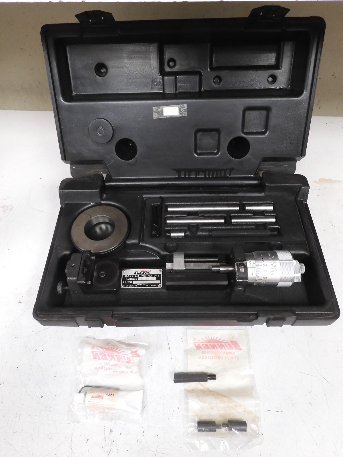 Sunnen CF-1126 Dial Bore Gauge 2-6" Setting Fixture w/ Standards and Case - QF41