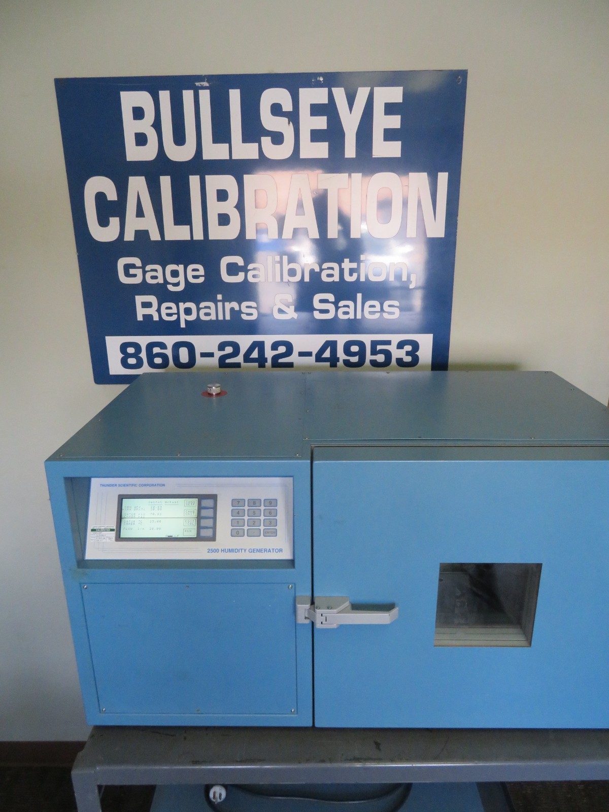 Thunder Scientific Model 2500 Benchtop “Two-Pressure” Humidity Generation System - Image 3