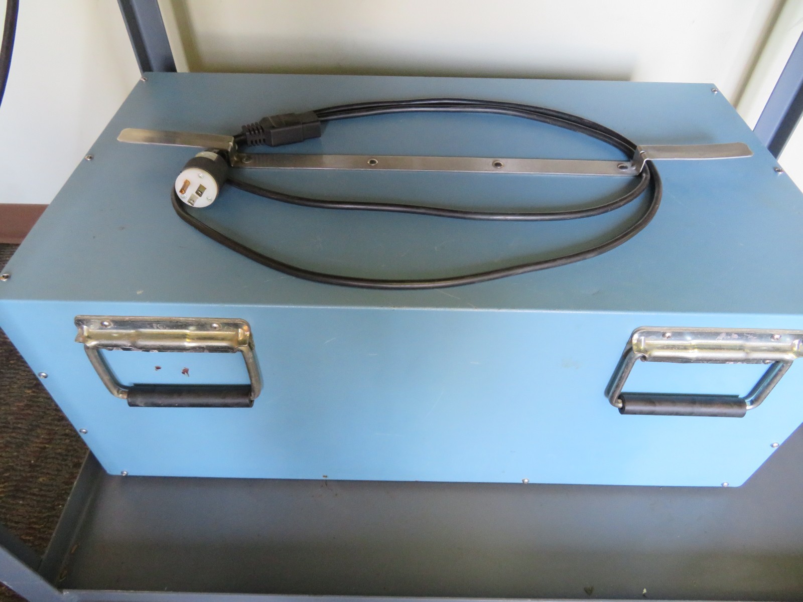 Thunder Scientific Model 2500 Benchtop “Two-Pressure” Humidity Generation System - Image 7
